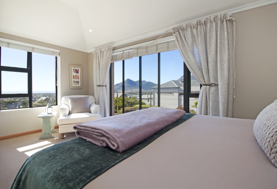 4 Bedroom Property for Sale in Stonehaven Estate Western Cape